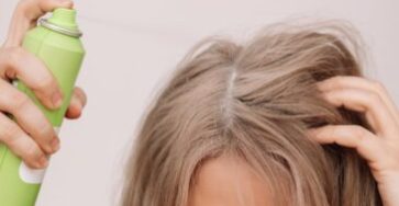 Cropped,Shot,Of,A,Young,Woman,With,Dirty,Greasy,Hair